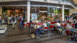 De kantine in 2017 op Science Park, kort nadat Cirfood begon als hoofdcateraar. 